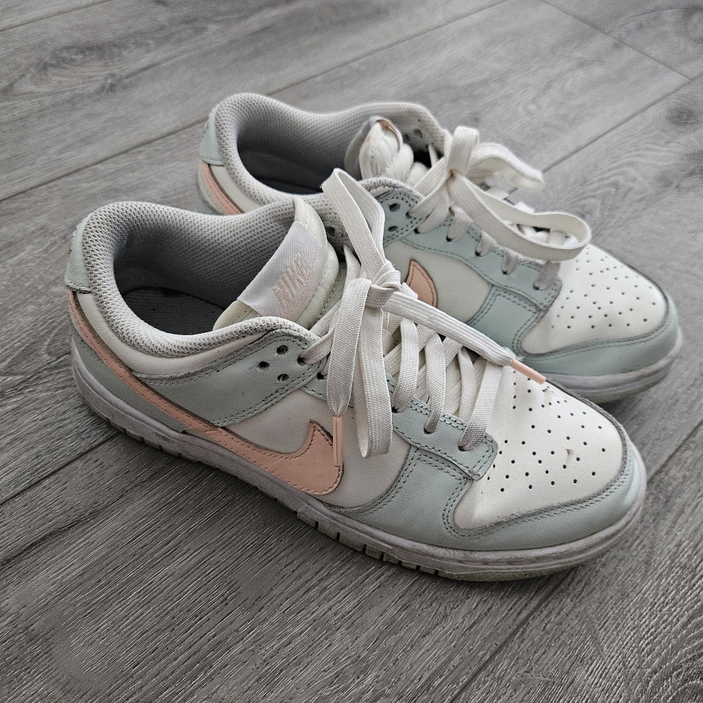 W Nike Dunk Low